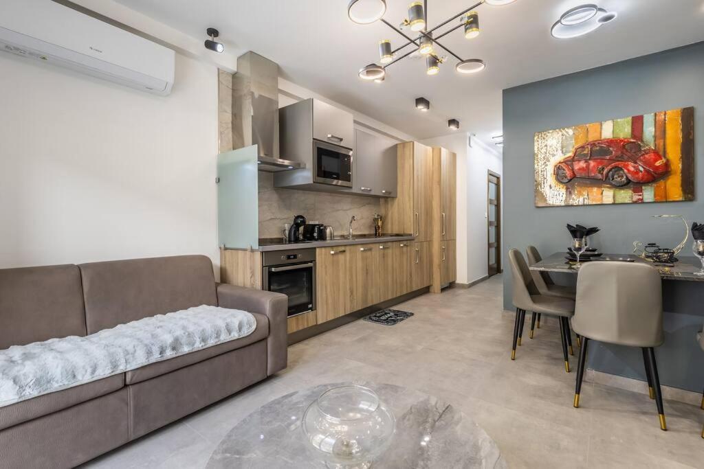 Nocturnal Elegance Apartment By Solea Sliema Eksteriør bilde